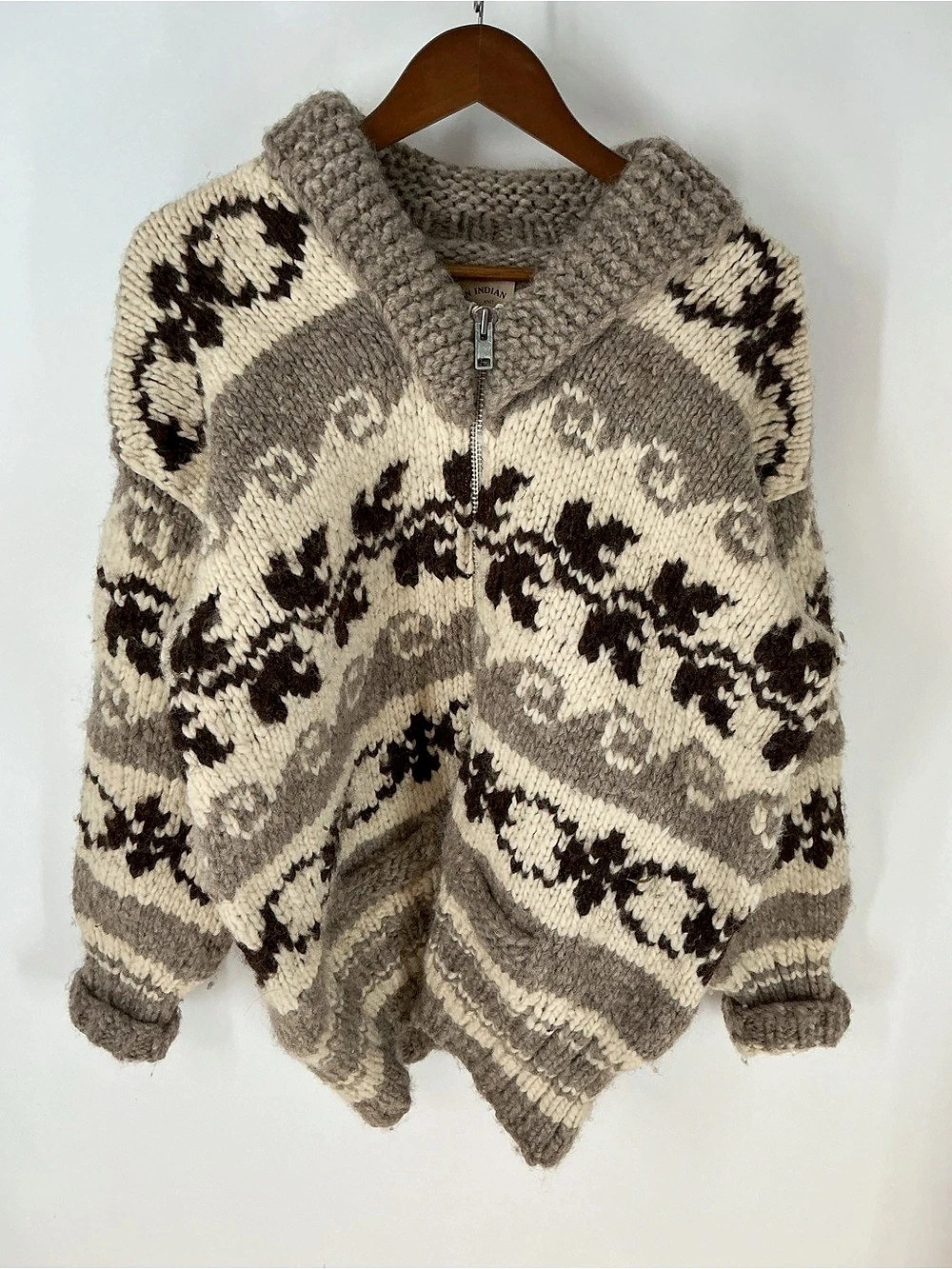 Cowichan Indian Vintage hand spun cardigan Hand Knit Wool Sweater in Gray